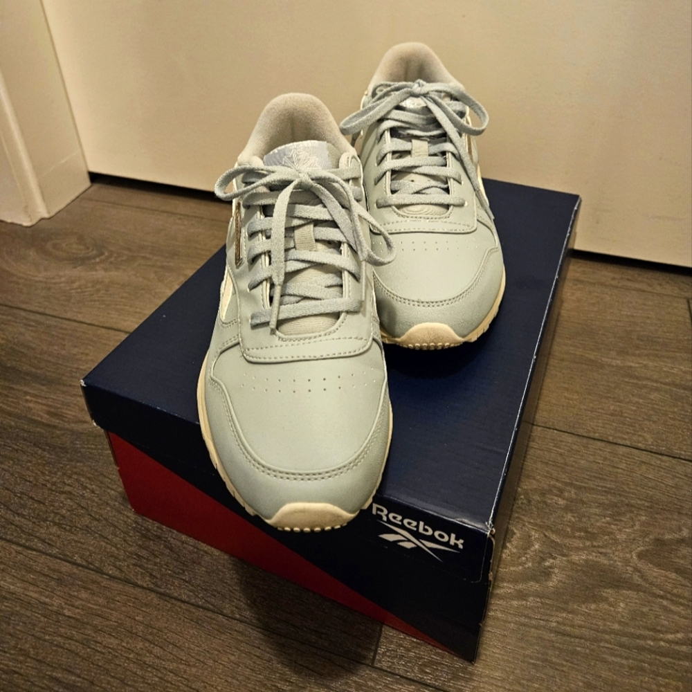 Reebok Classic vegan leather platform sneakers